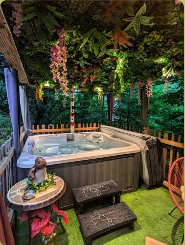 Illoud Cabin | La Cabane Enchanteresse