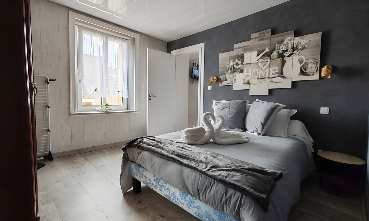 Forges-les-Bains Apartment | La diligence de la poste – Furnished T2 at Domaine Du Bouleau with Air Conditioning