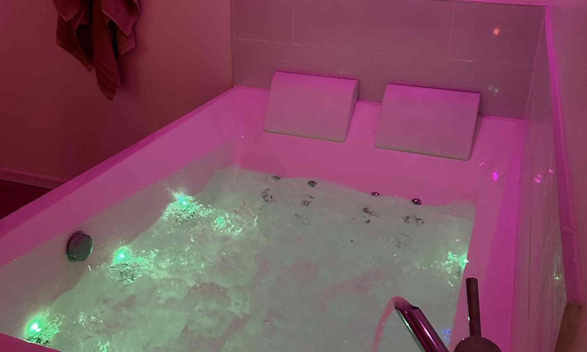 Francaltroff Apartment | La fabrique des rêves (Apartments with private Jacuzzi)