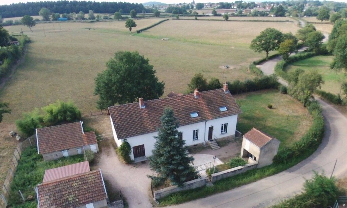 Saint-Vallier House | LA fERME DU BOIS PERRAULT - Saint-Vallier - 71230