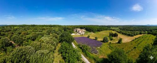 Reauville Bed & Breakfast | La Ferme les Eybrachas