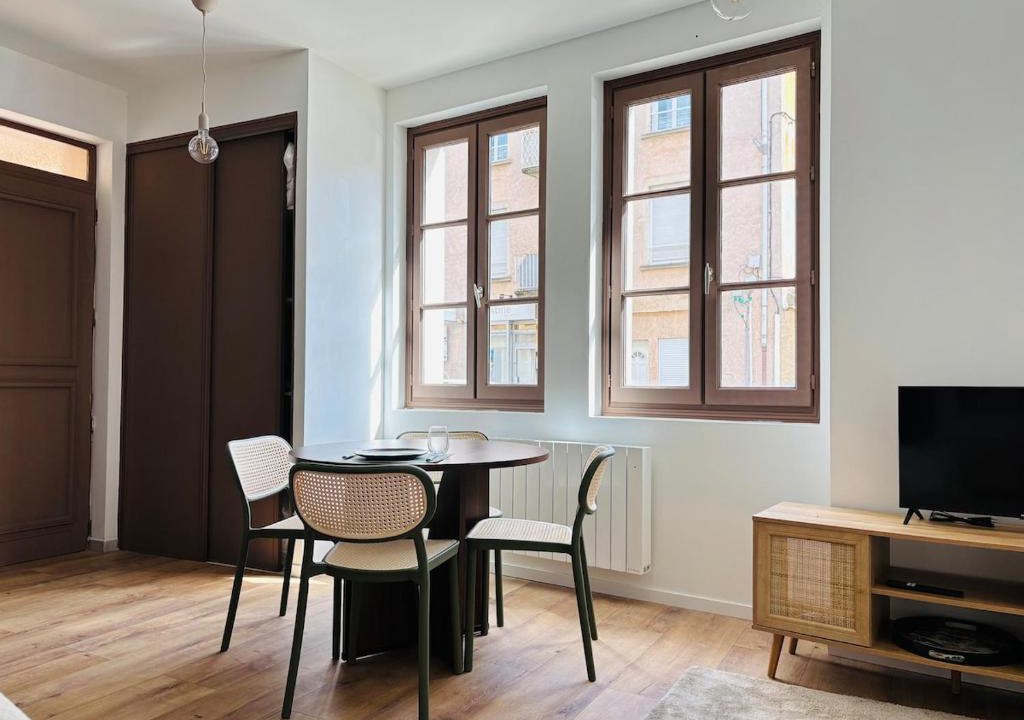 Belleville-en-Beaujolais Apartment | La Halte Beaujolaise