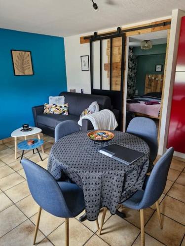 Longevilles-Mont-d'Or Apartment | La jolie Parenthèse
