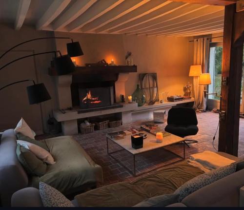 Sougeres-en-Puisaye House | La longère de Colette