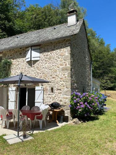 Golinhac House | La Maïoun, entourée de la forêt au calme