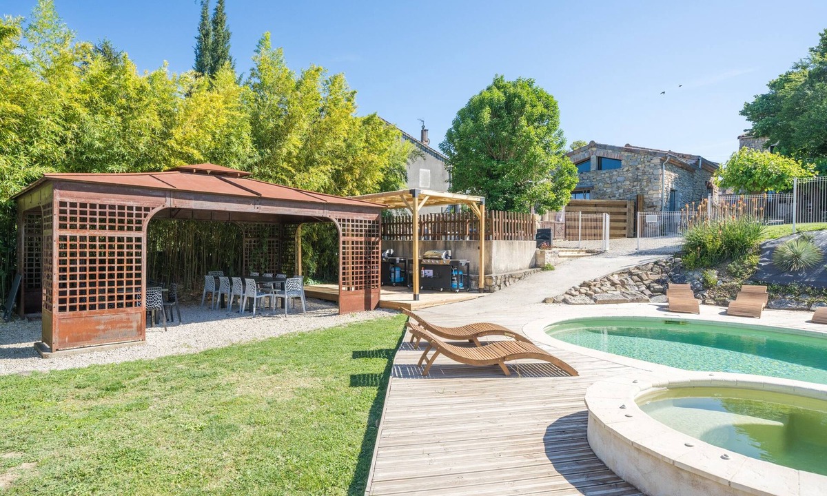 Saint-Alban-sous-Sampzon House | La Magnanerie - Grospierres