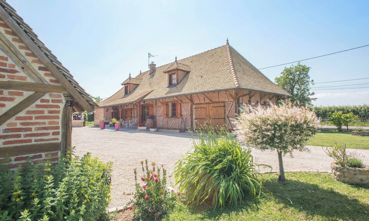 Saint-Martin-en-Bresse House | LA MAISON DU BONHEUR * Air-conditioned rooms.