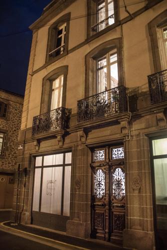 Saint-Flour Bed & Breakfast | La Maison d'Adelaïde Chambres d'hôtes