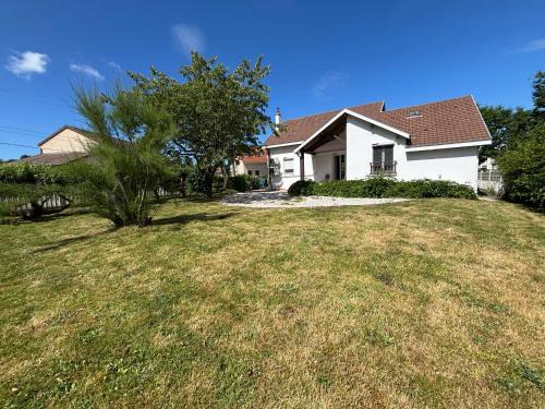 Ecuisses Villa | La Maison du Bief