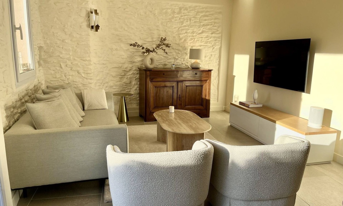 Villes-sur-Auzon House | La maison jaune, An unforgettable experience