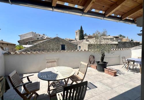 Villedieu House | La maison près de la fontaine