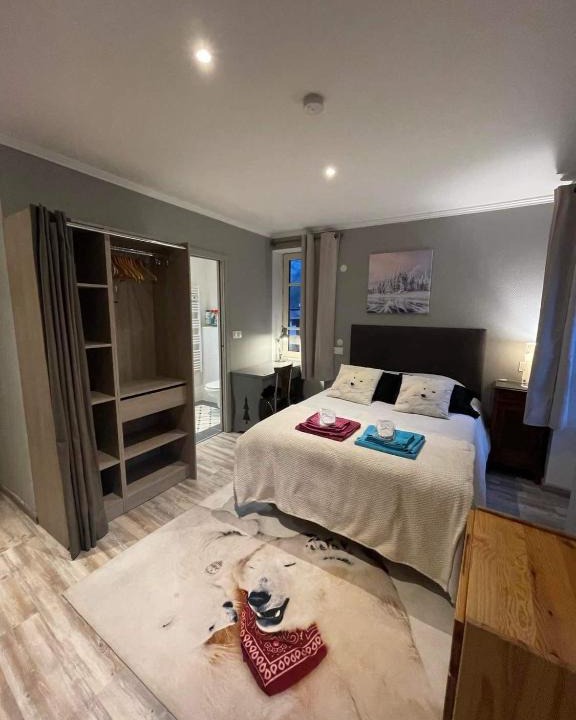 Moutiers Apartment | la Montagnette l oursson CHAMBRE maison en travaux de 10h a 17h