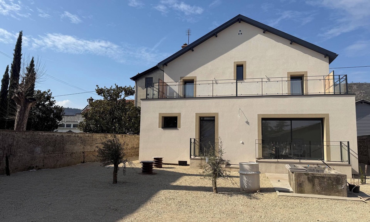 Andancette House | La Pauz' Gite in large grounds with swimming pool ideal for families, groups (15 pers)