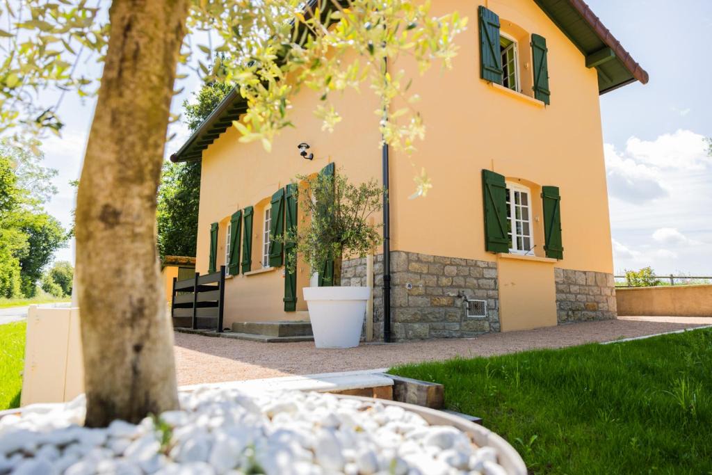 Baudrieres House | La Petite Maison Garde Barrière