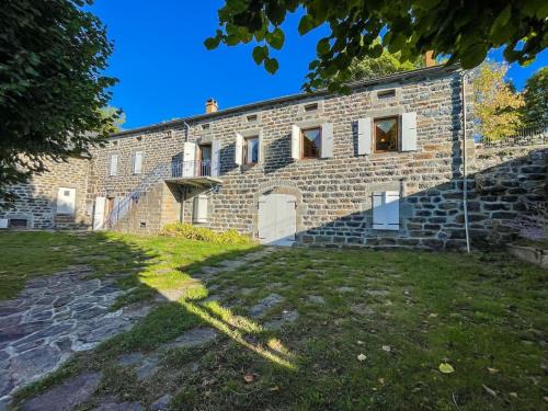 Mazet-Saint-Voy House | La Phonolite, Gîte familial, Wifi, campagne