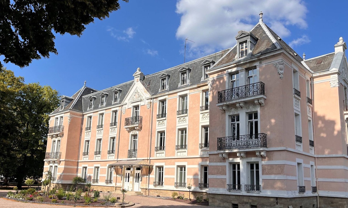 Contrexeville Hotel | La Souveraine