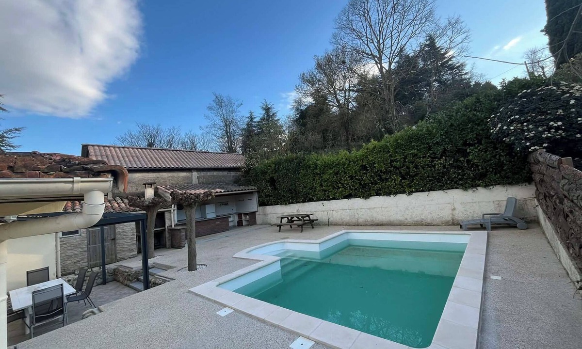 La Voulte-sur-Rhone House | La Tit'Laurette: swimming pool and pizza oven