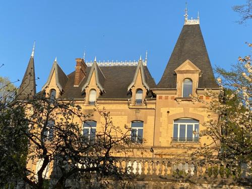 Lons-le-Saunier Apartment | La Vie de Château