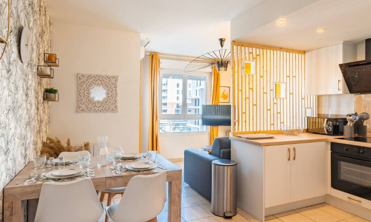 Ambilly Apartment | Lac Montagne, garage, Tram Genève