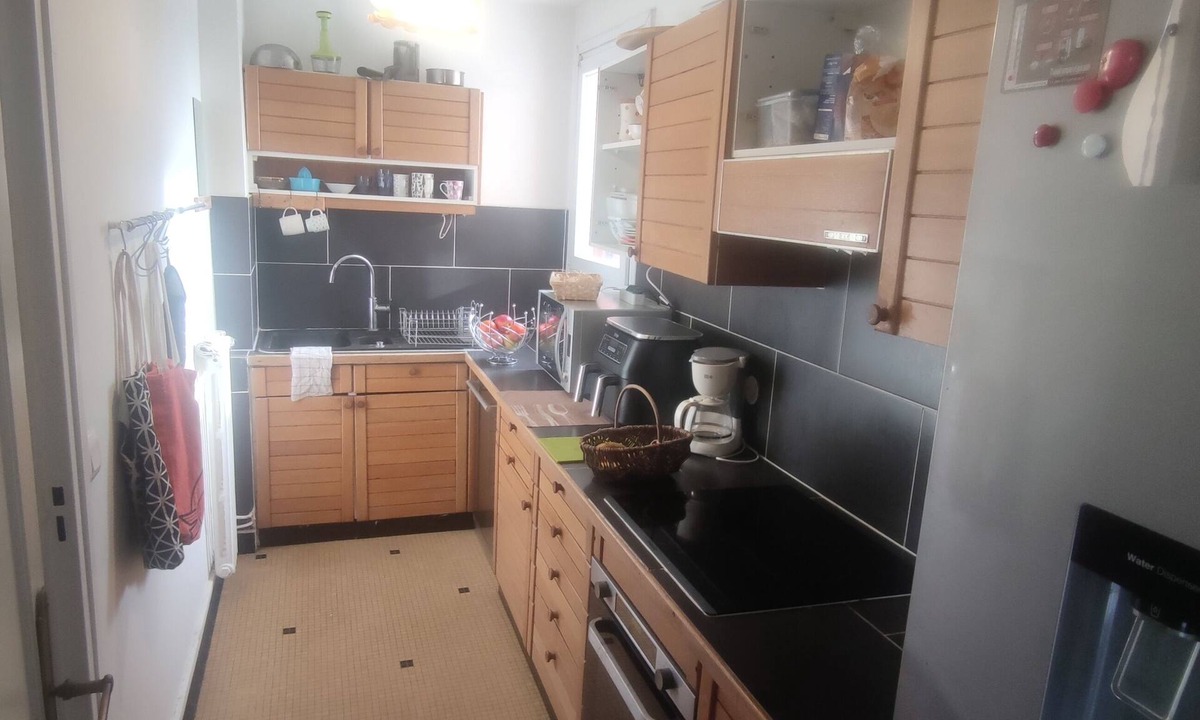 Saint-Fargeau Apartment | Large family space in bright apartment - Paris 20ᵉ at the foot of the metro