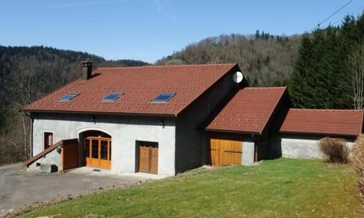 Servance-Miellin Cottage | Large house in the Vosges, nature escapes
