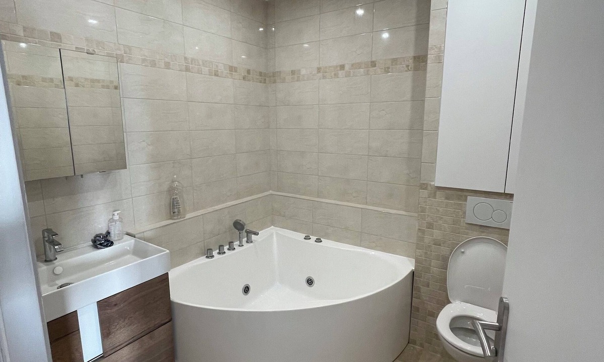 Villejuif House | Large fully-equipped house
