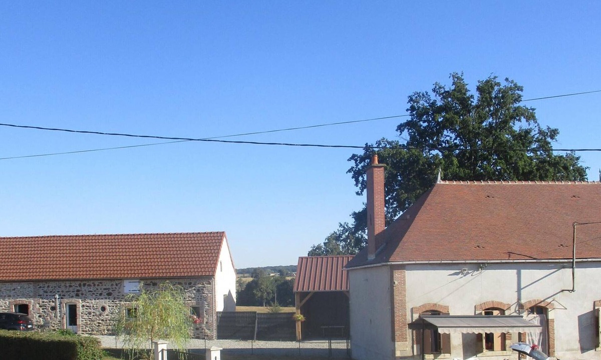 Cressanges Cottage | Large renovated farmhouse with SPA and games in Cressanges