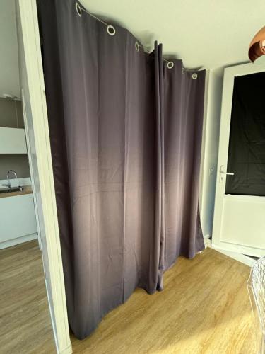 Roanne Apartment | Le 80 Thomas