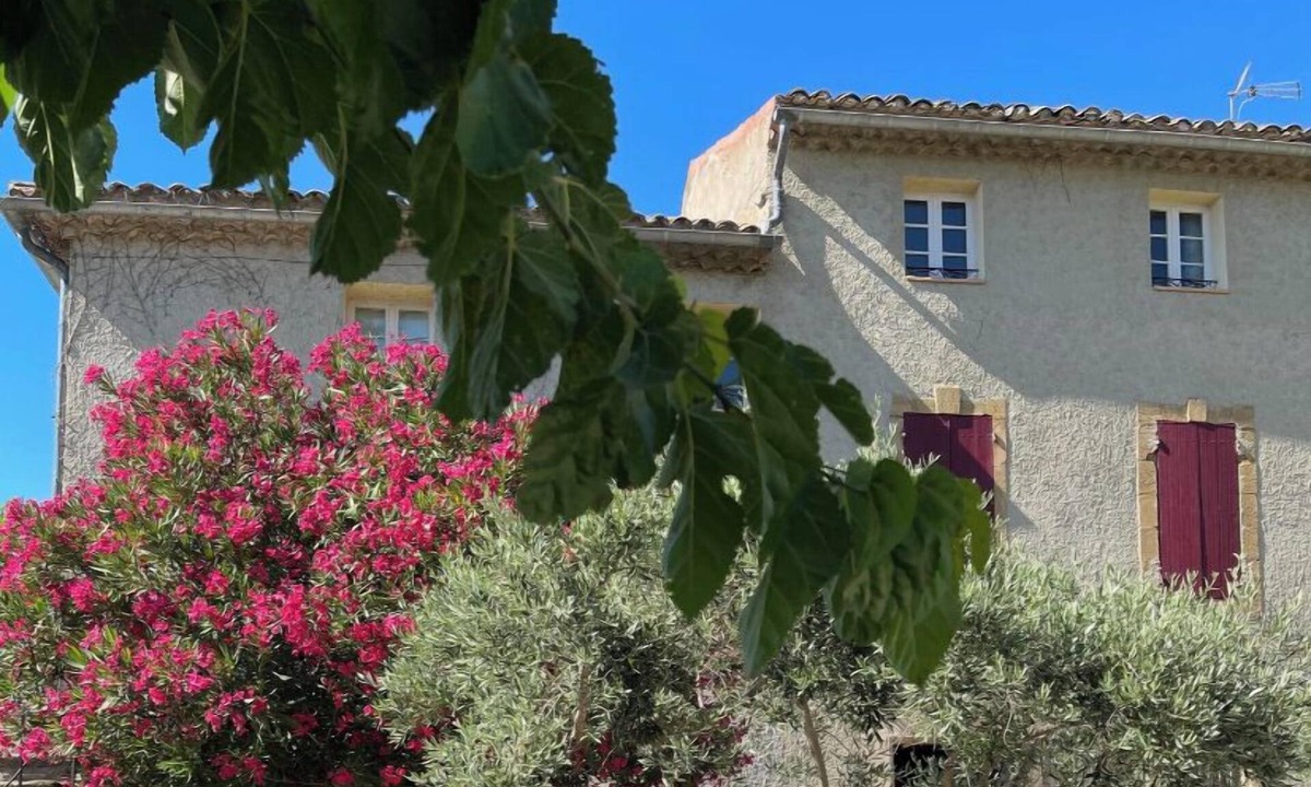Violes House | LE BORIE gites for 2 persons dog allowed - under 16 kg