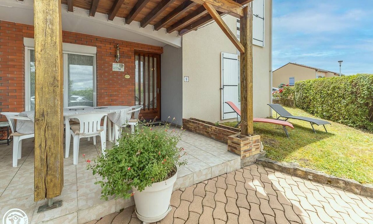 Parent House | Le Brito - PARENT - Vacation Rental