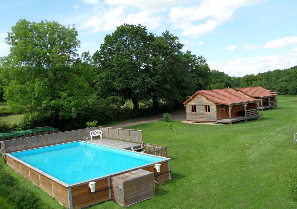 Marigny-sur-Yonne Ski Chalet | Le Champ Radis