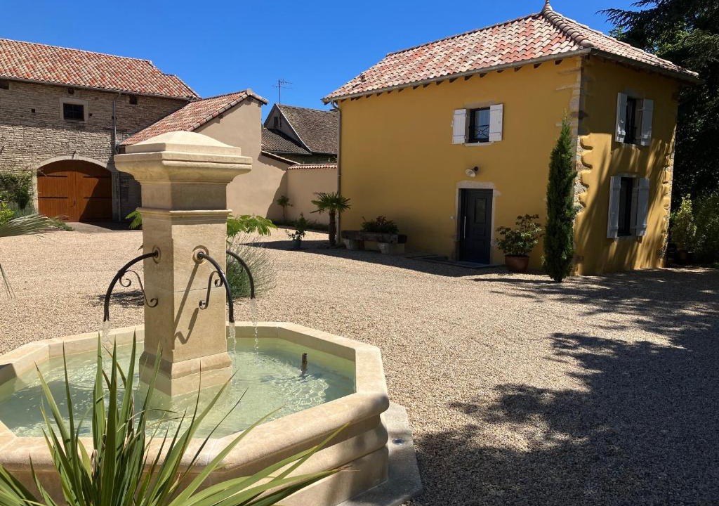 Clesse House | Le Clos De Quintaine Gîtes de Charme