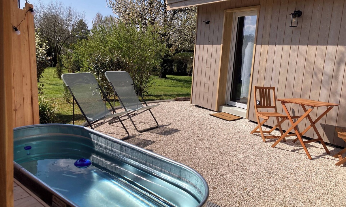 Le Pin Bed & Breakfast | Le Clos des Pies, "Le Cocon" double room, with Nordic bath in the heart of nature