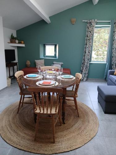 Tournon-sur-Rhone Apartment | LE CLOS FLEURY - 4 à 5 pers - Centre ville avec garage