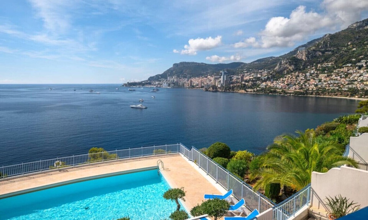 Roquebrune-Cap-Martin Apartment | Le Coq Eileen Gray – Garage - AC - WIFI