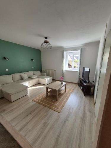 Paroisse Simon-Pierre-des-Rivieres House | Le Domaine du Bien-Être Gîte 13 pers avec piscine, spa et sauna près de Dole