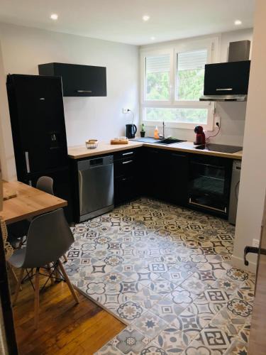 Saint-Jean-Baptiste Apartment | Le fontaine écu