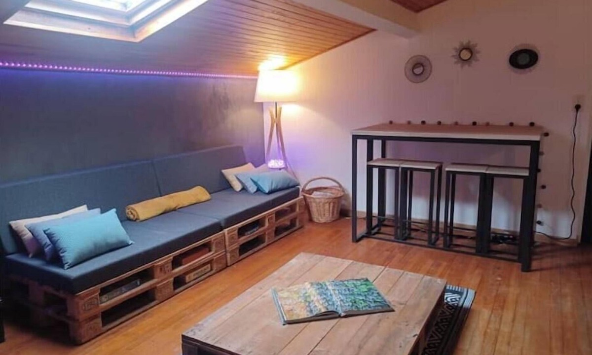 Barsac House | Le gîte des grandes vignes sleeps 12.