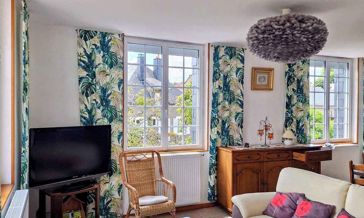 Planchez House | LE GITE DES DEUX LACS MORVAN NEAR LAC DES SETTONS 9PERS