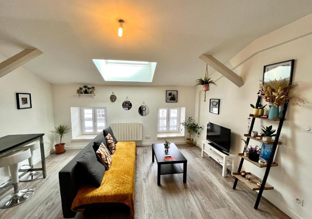 Rives Apartment | Le Jack' N Klo, accès terrasse de l'établissement