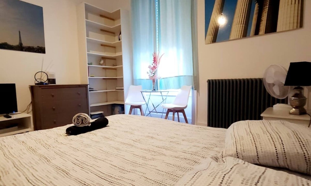 Besancon Apartment | "Le Klein", Studio au Calme au Centre de Besançon
