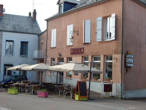 Ouroux-en-Morvan Hotel | Le Lion D'or