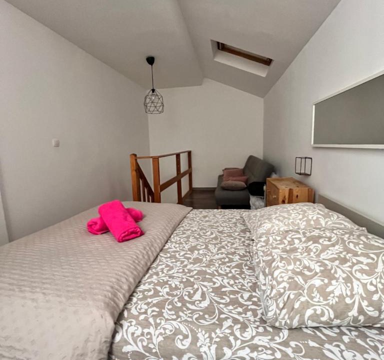 Nuits-Saint-Georges Apartment | le nid de Mymy