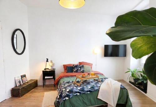 Tournon-sur-Rhone Apartment | Le Passage des Tours Appart et Parking Gratuit Proche ViaRhôna