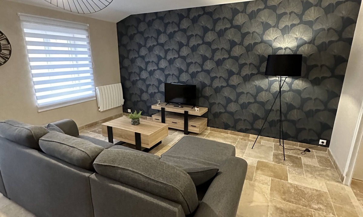 Saint-Laurent-sur-Saone Apartment | Le petit Phuket