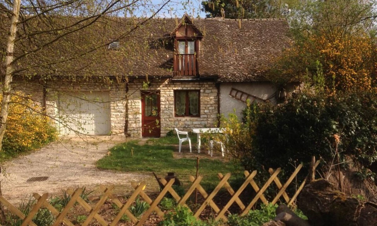 Sassenay House | Le Petit Gîte - SASSENAY