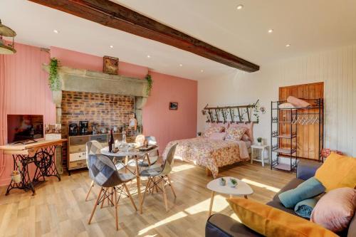 Collonge-en-Charollais Apartment | Le Petit Pressoir - Charmant studio