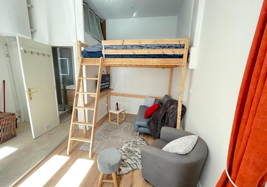 Besancon Old Town Apartment | LE PRESTRE