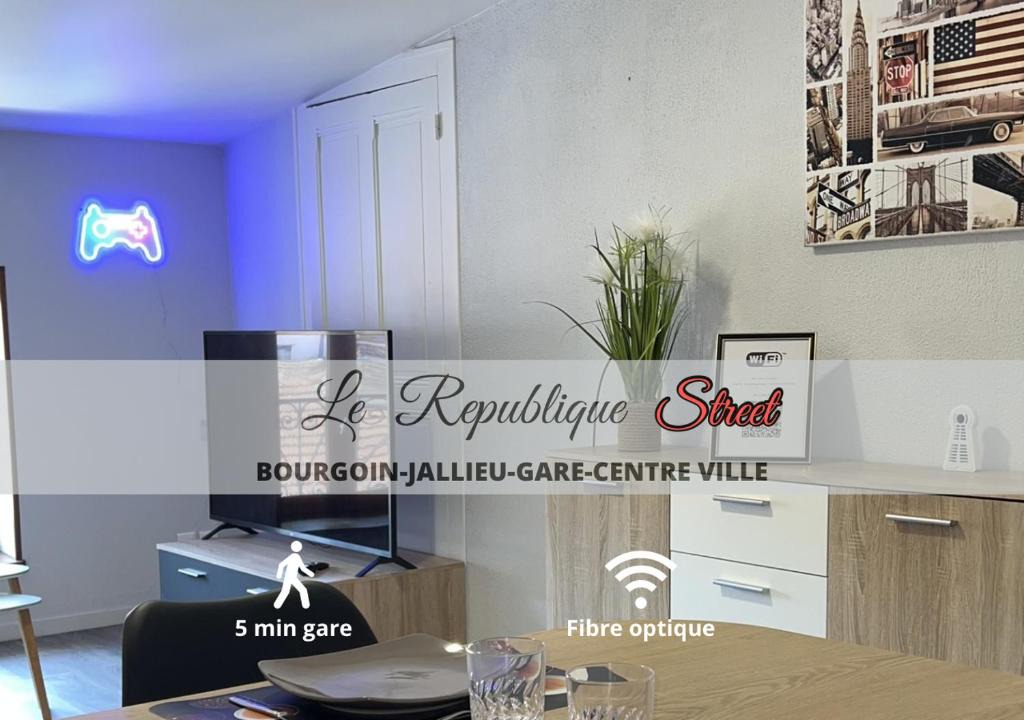 Bourgoin-Jallieu Apartment | Le République Street