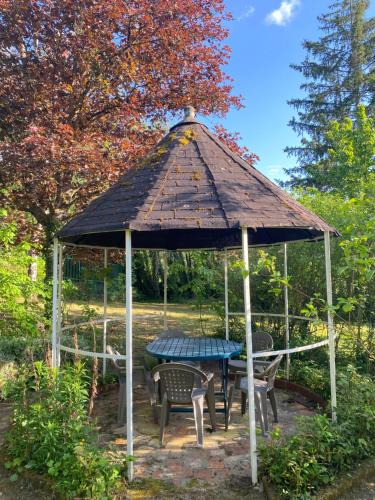 Sermizelles House | Le Refuge du Jardin de l'Impériale-les Gites de l'Impériale